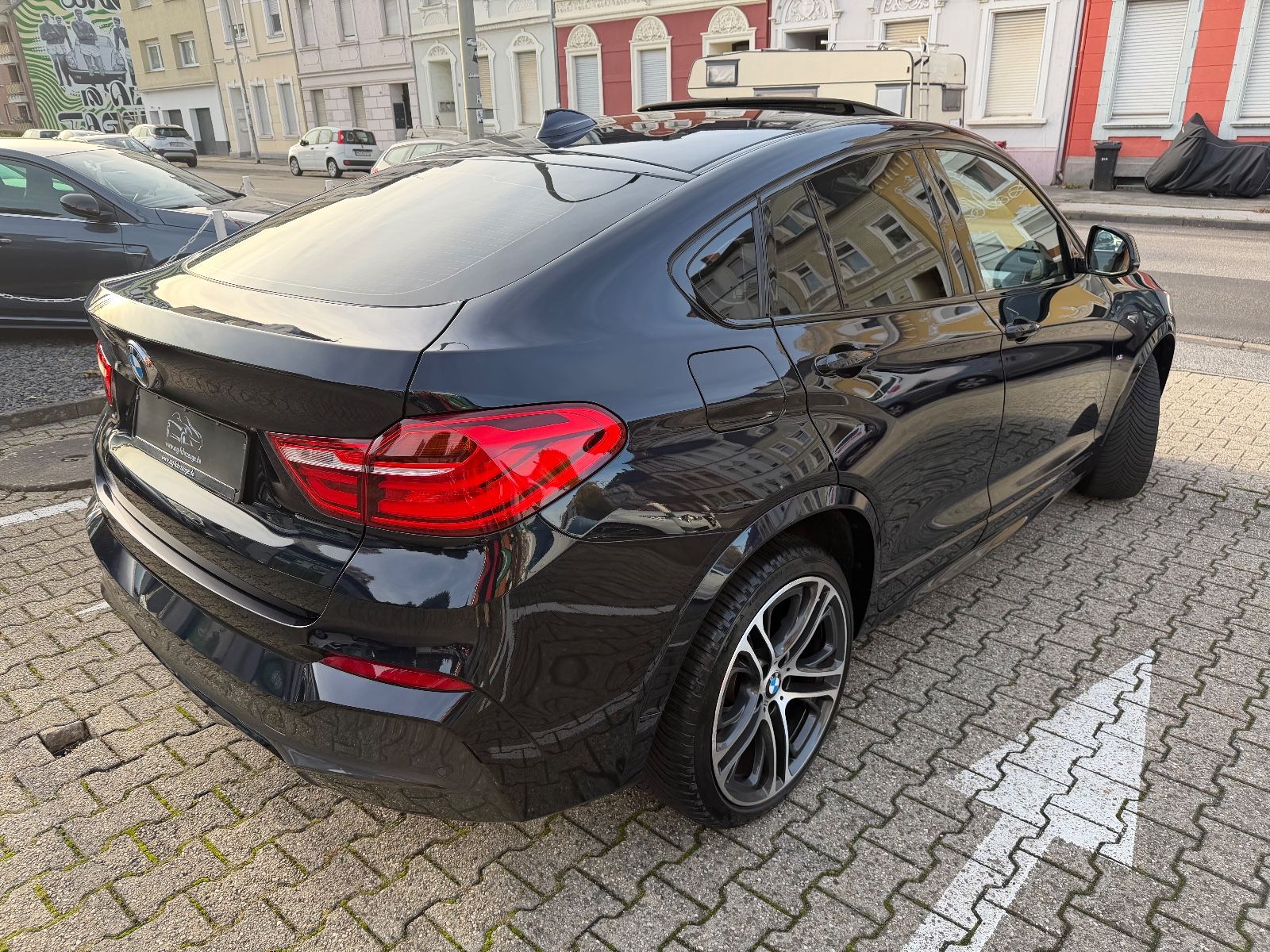 Fahrzeugabbildung BMW X4 xDrive 35 d M SPORT STANDHEIZUNG AHK SD LED