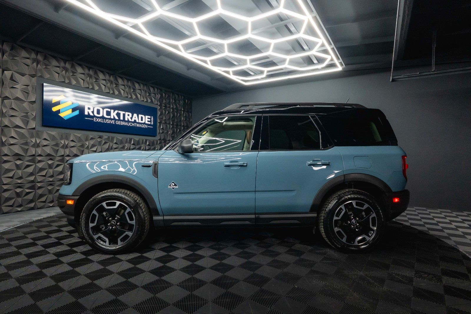 Fahrzeugabbildung Ford Bronco Sport 4x4 Outer Banks *LED*CarPlay*Pano*