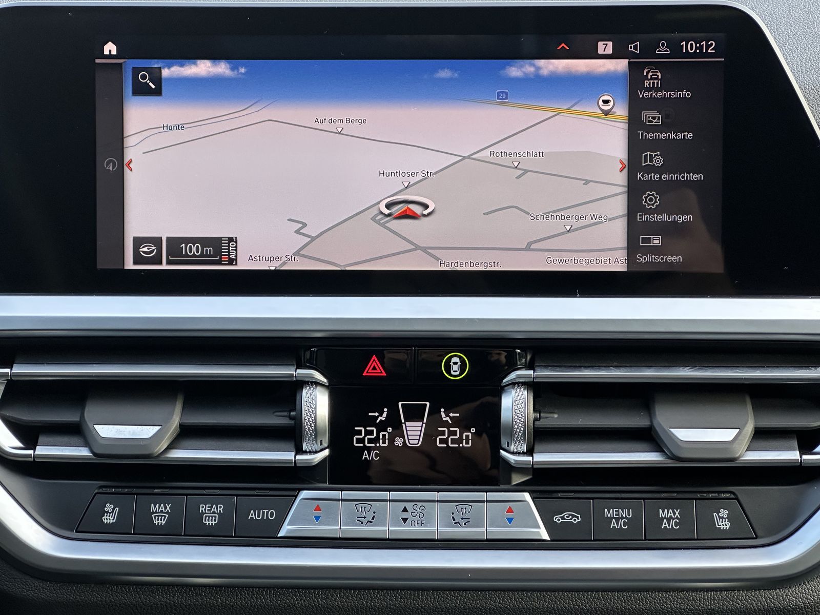 Fahrzeugabbildung BMW M440i xDrive NAV+LASER+HEAD-UP+GLASDACH+360°+ACC