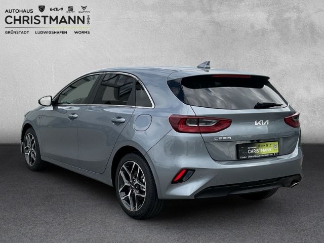 Fahrzeugabbildung Kia Ceed ULTIMATE EDITION 1.0 T-GDI  *STYLE-PAKET*