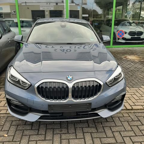 BMW 120d XDrive Autom Sport-Line LED-Navi-Kamera-PDC