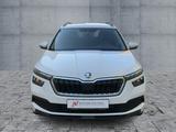 Skoda Kamiq 1.0TSI ACTIVE APP+DAB+BT+SHZ+PDC+MFA+KLIMA - Skoda Kamiq Active mit Benzin-Antrieb
