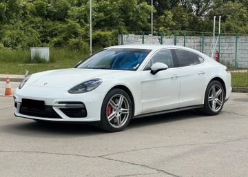 Porsche Panamera - 3
