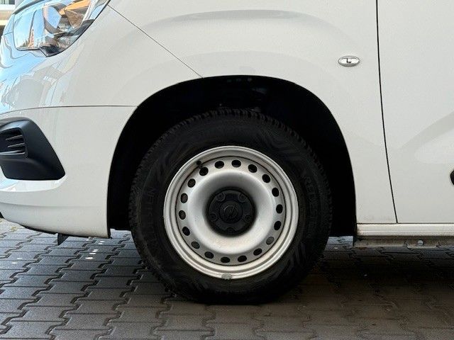 Fahrzeugabbildung Opel Combo E Cargo Edition 1.2l 110PS PDC!