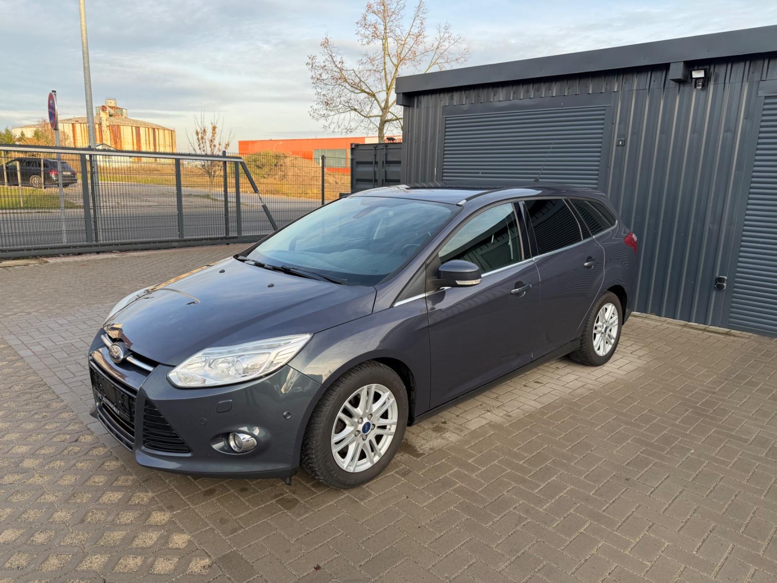Ford Focus Turnier Titanium 2,0 Automatik LED Xenon