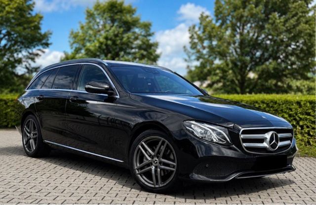 MERCEDES-BENZ Biete ein 220  E Klasse CDI an Scheckheft ...
