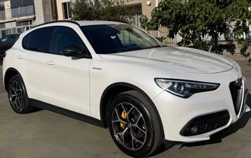 Alfa-Romeo Stelvio - 2