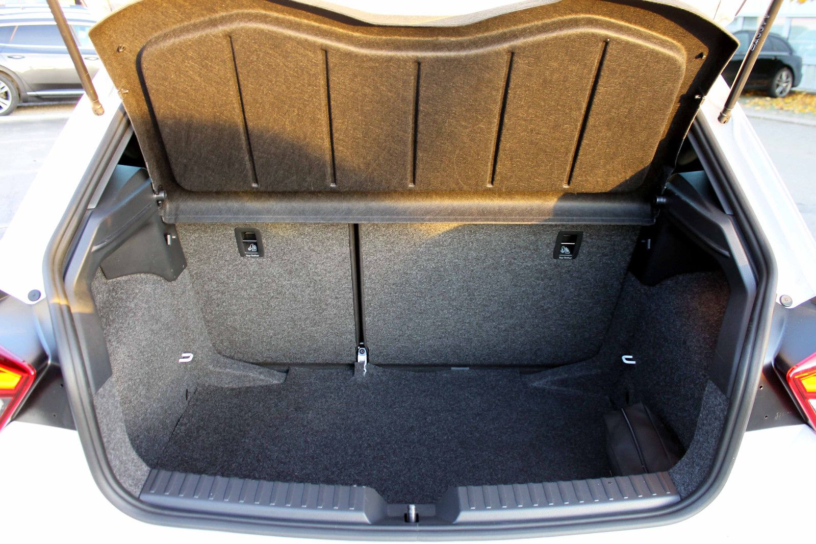 Fahrzeugabbildung SEAT Ibiza 1.0TSI DSG Xcellence LED SHZ KAM PDC TEMP