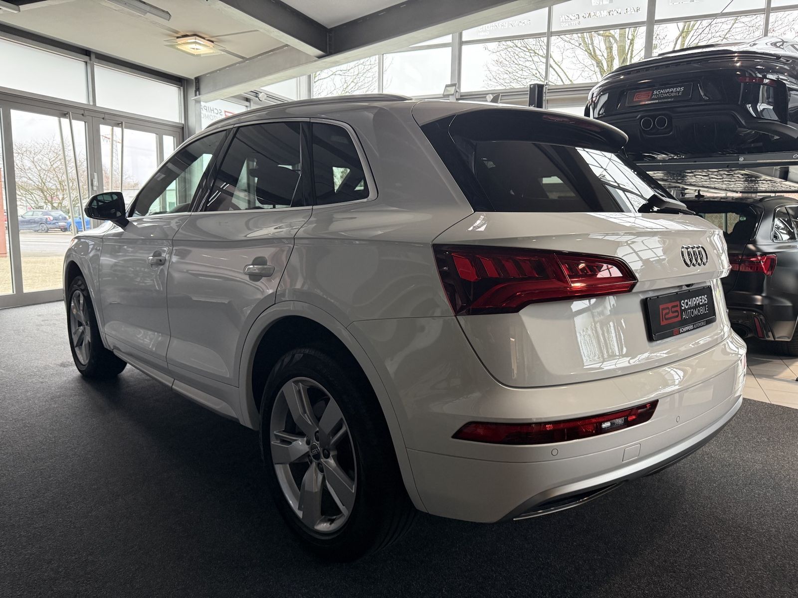 Fahrzeugabbildung Audi Q5 40 TDI qu. Sport S-LINE|NAVI|R-KAMERA|PANO