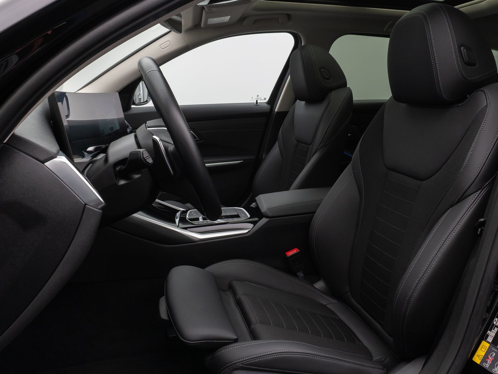 Fahrzeugabbildung BMW 330e xD Panoram Kamera HUD DAB H/K Stop&Go Sport