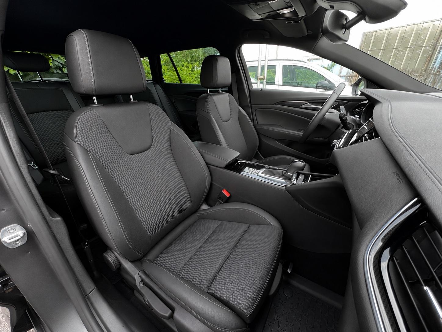 Opel Insignia B ST Navi HuD ACC AHK Kamera Massage