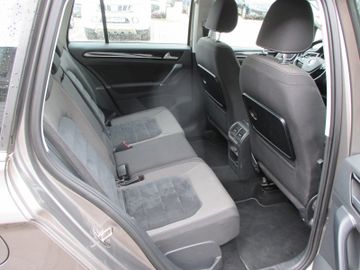 Volkswagen Golf - 8