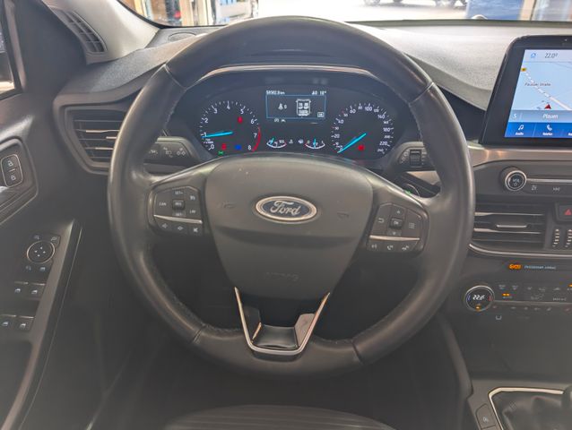 Ford Focus Titanium 1.0 EcoboostHybrid 155PS