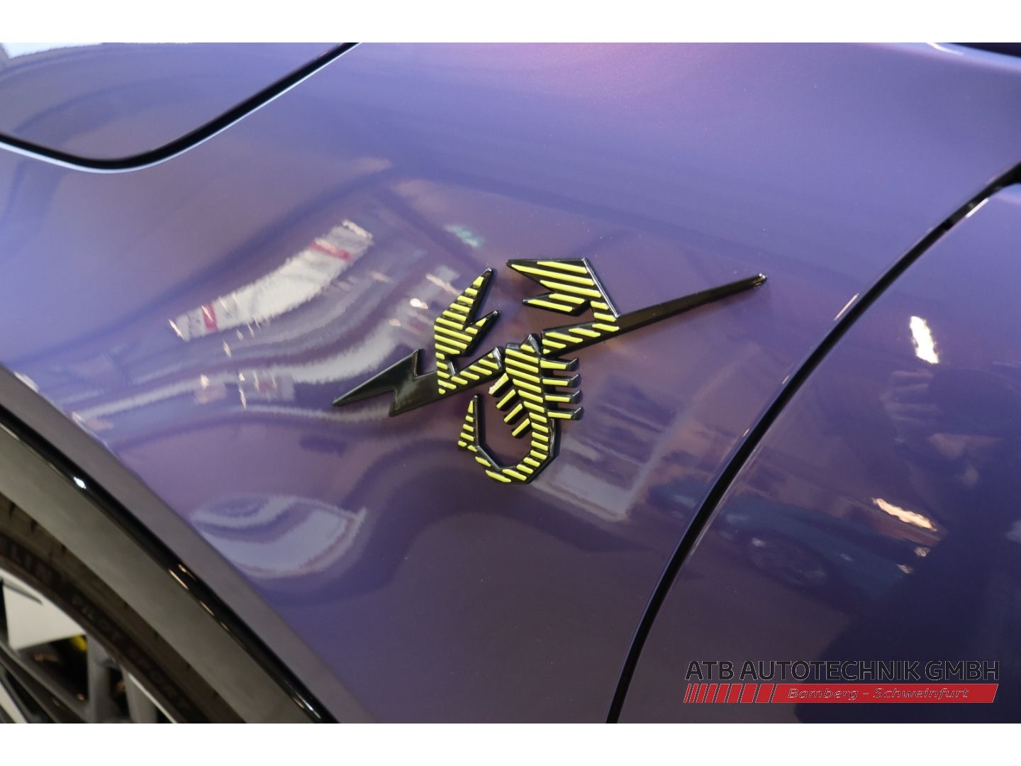 Fahrzeugabbildung Abarth 600e Scorpionissima 280 PS Navi LED PDCv+h Totwi