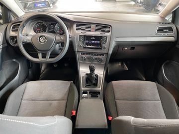 Volkswagen Golf VII Variant Trendline BlueTDI