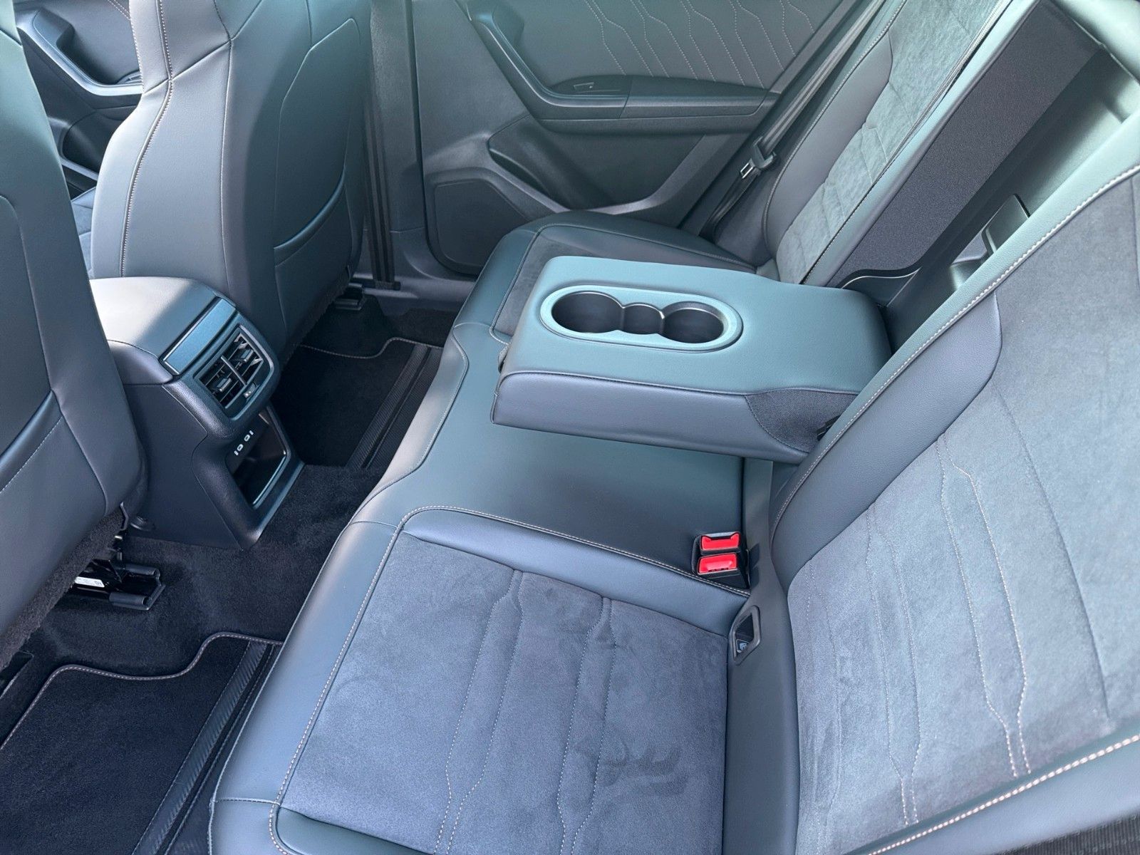 Fahrzeugabbildung CUPRA Ateca 2.0 TSI 4Drive