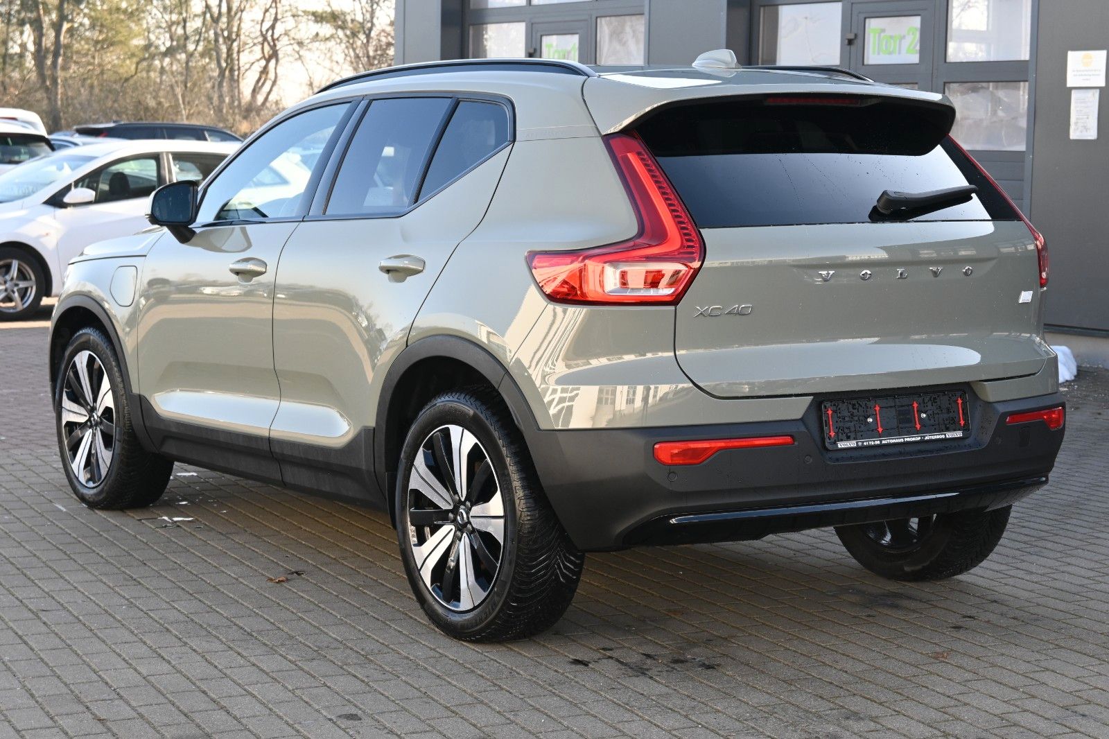 Fahrzeugabbildung Volvo XC40 T4 Recharge Plus Dark*LED*STHZ*CAM*AHK