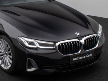 Fahrzeugabbildung BMW 530d xDr Tour Luxury Line ACC H/K Panorama DAB