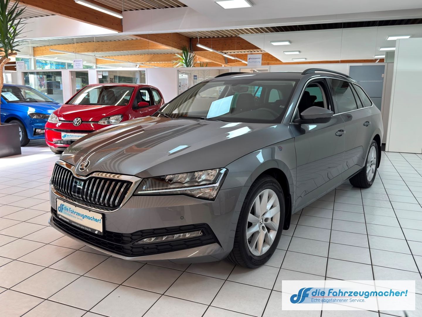 Fahrzeugabbildung SKODA Superb Combi Ambition Digitales Cockpit LED Sper