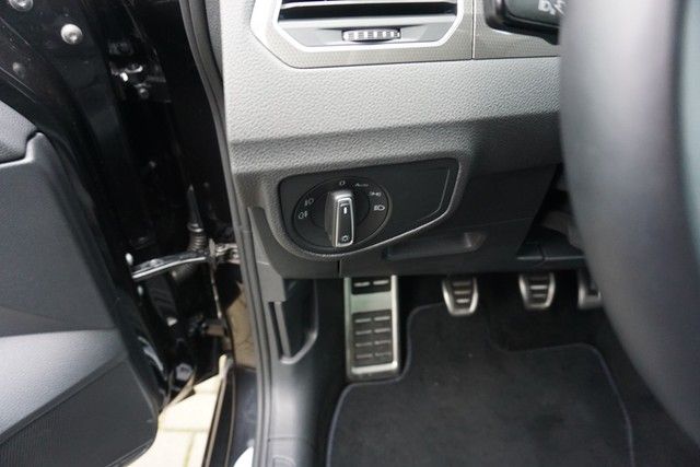 Fahrzeugabbildung Volkswagen Golf Sportsvan TSI Join Navi ACC PDC SHZ App-Con