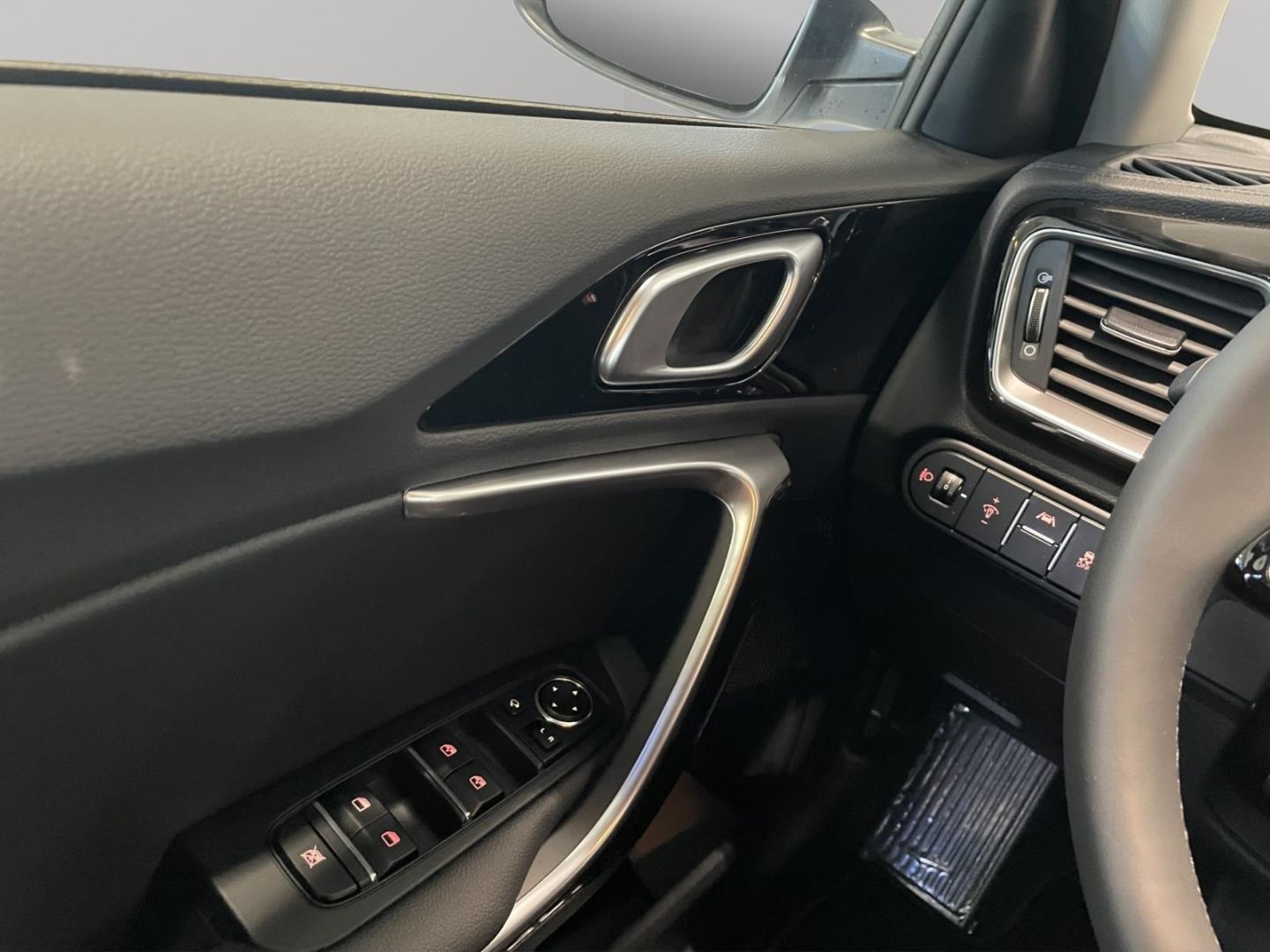 Fahrzeugabbildung Kia Ceed Ultimate SpurhalteASS Kamera PDC Tempomat