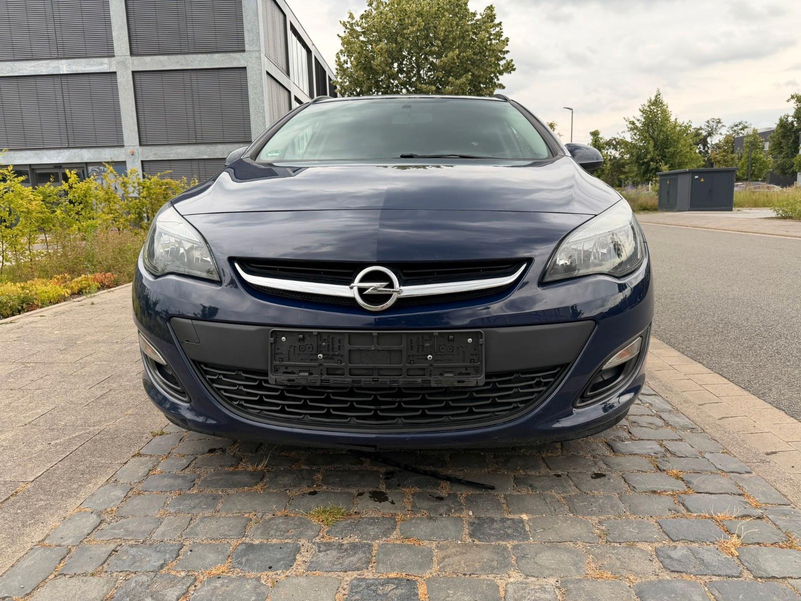 Opel Astra 2015 — photo 8