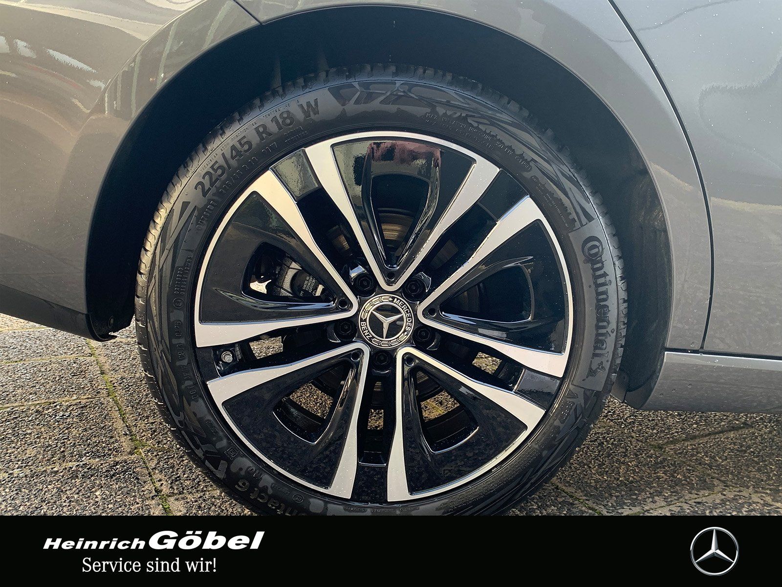 Fahrzeugabbildung Mercedes-Benz CLA 180 Progressive (EURO 6e)
