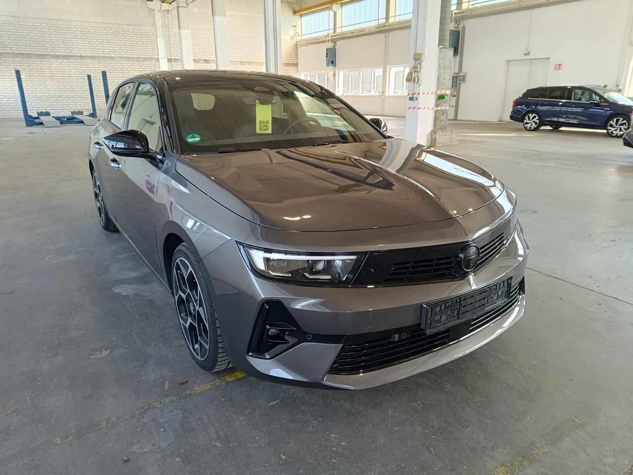 Opel Astra Ultimate 1.2 VIRTUAL+LED+NAVI+360°+ACC+SHZ