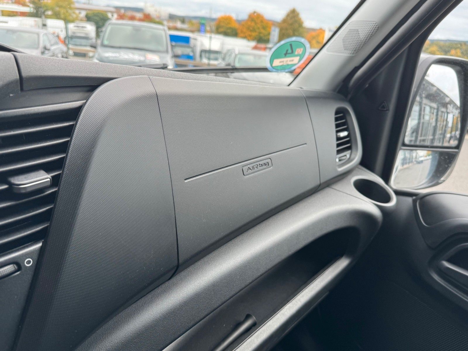 Fahrzeugabbildung Iveco Daily 35S16 A8 *R3.520mm*Automatik*AHK*ACC*