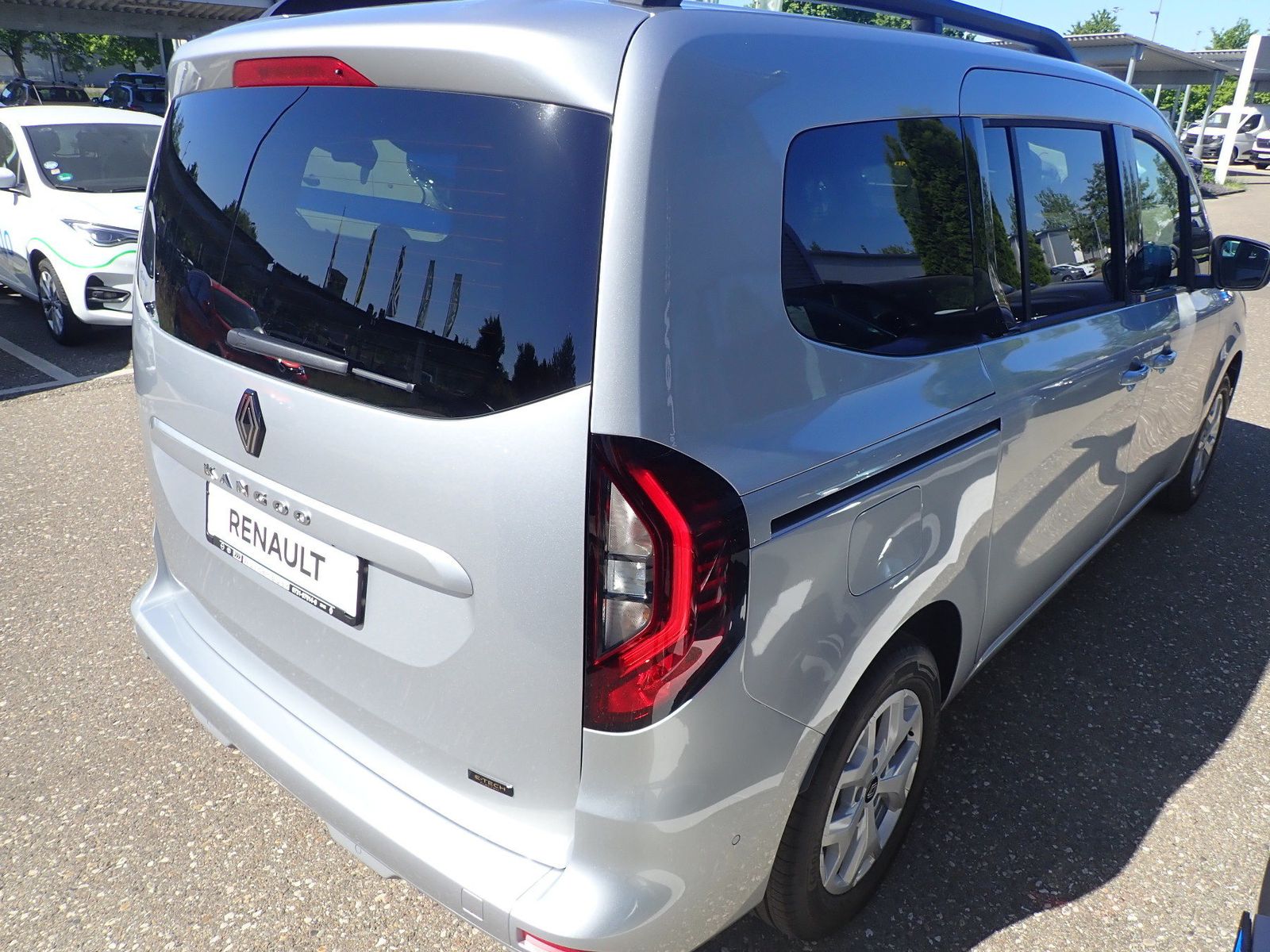 Fahrzeugabbildung Renault Grand Kangoo E-TECH Techno 45KW AC22 (L2)