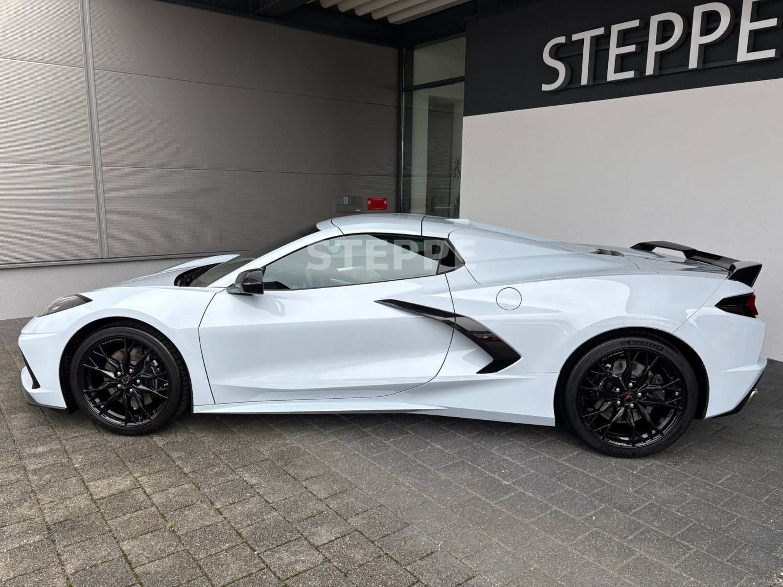 Corvette C8 Stingray Convertible 3LT Europamodell STEPPE