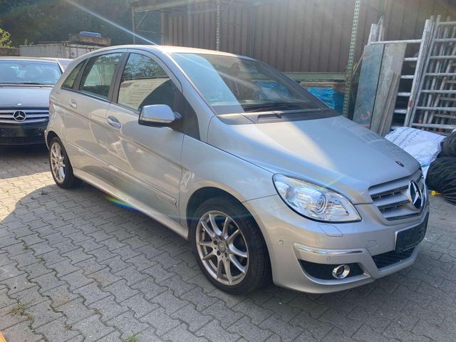 Mercedes-Benz B 200 AT MB Scheckheft SHZ PDC u-frei Tuv 7/25 T