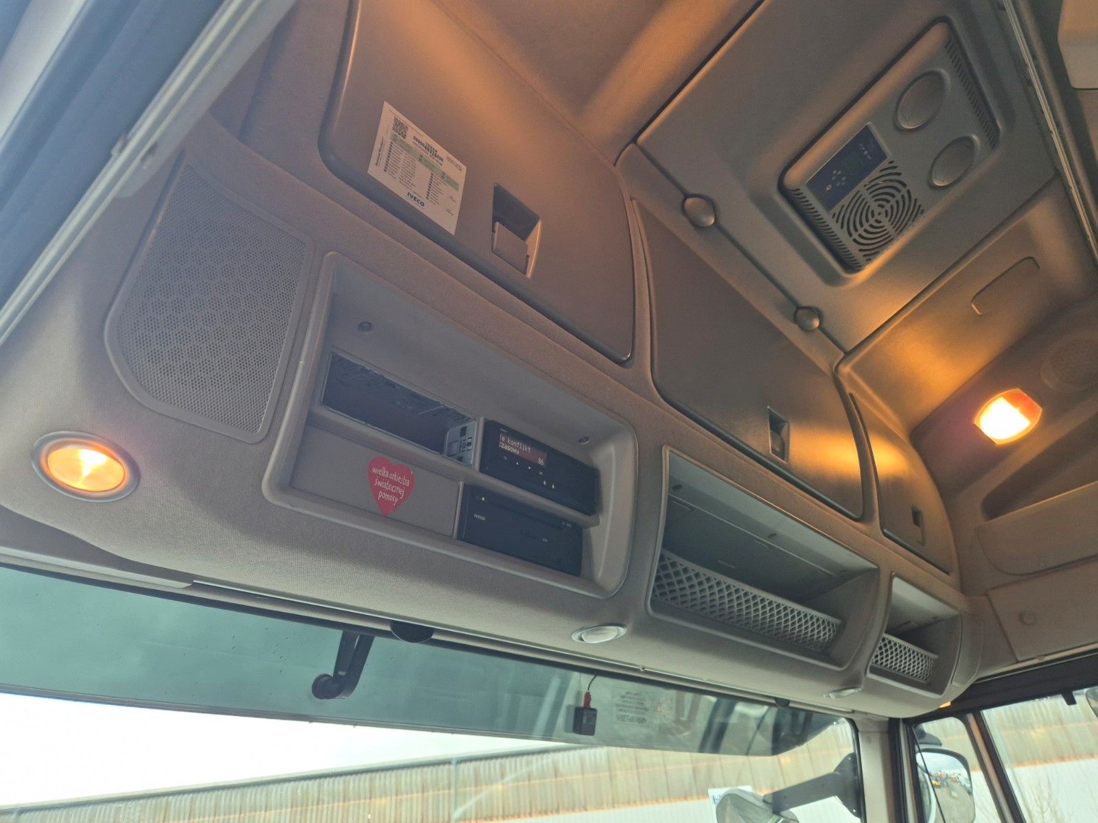 Fahrzeugabbildung Iveco Stralis AS440S46/P NP LNG Standklima Intarder