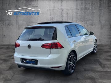 Volkswagen Golf VII Lim. 1.6 TDI DSG*PANO*XENON*PARKPILOT