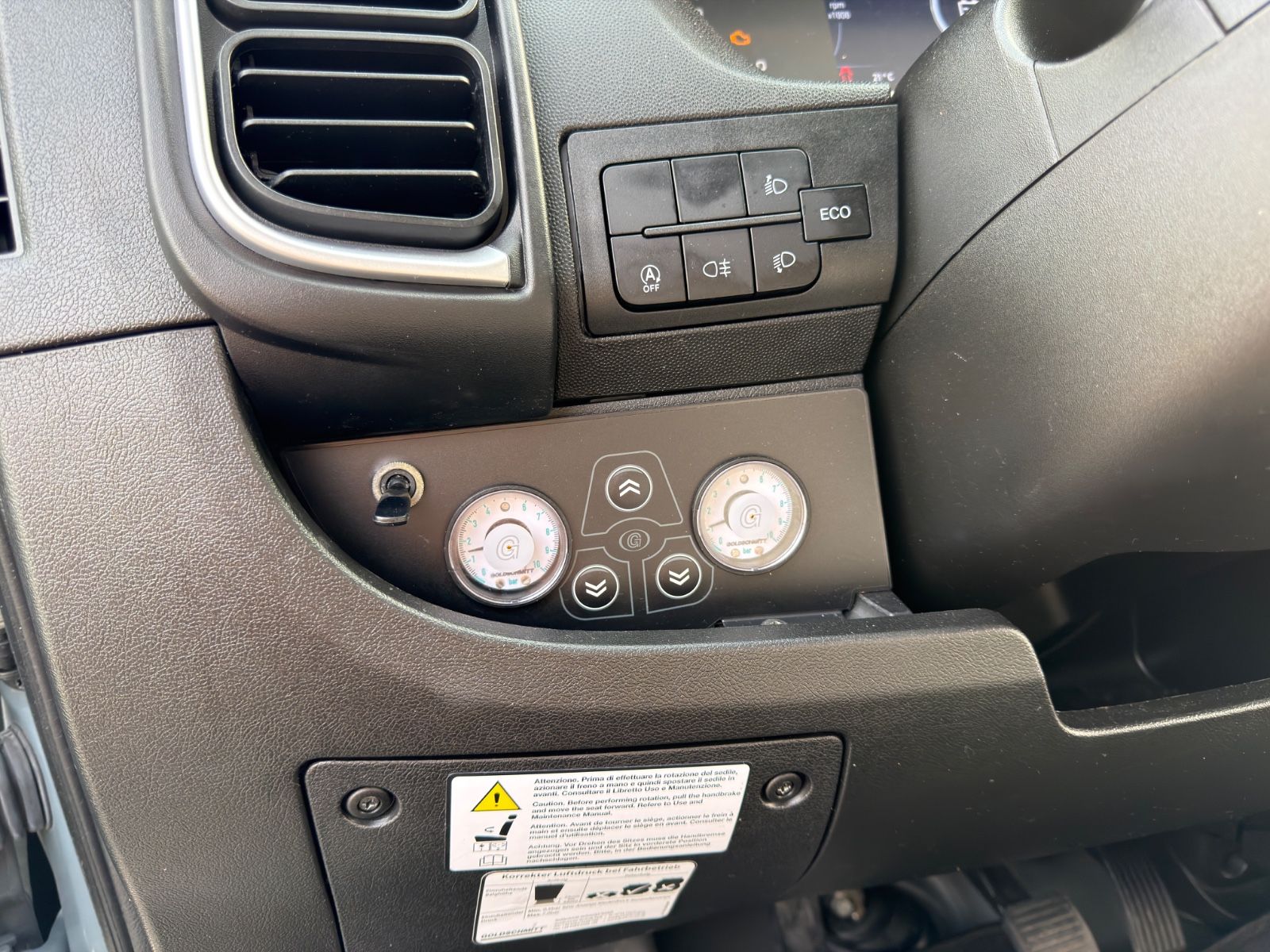 Fahrzeugabbildung Bürstner Eliseo C602|LUFTFAHRWERK|KAMERA|FACELIFT