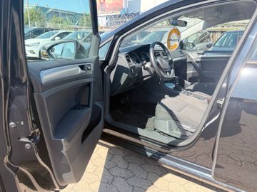 Volkswagen Golf - 12