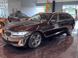 BMW 520d Touring LuxuryLine Pano LED HUD Massage AHK - BMW 520 mit Diesel-Antrieb