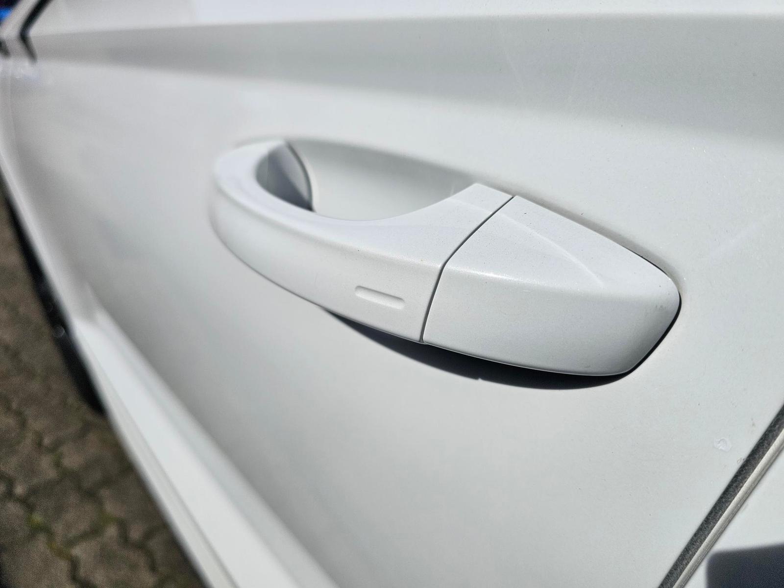 Skoda Karoq 1.5 TSI DSG Sportline+NAVI+ACC+eKLAPPE+AHK