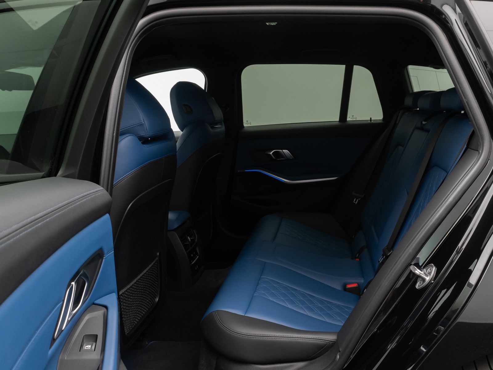 Fahrzeugabbildung BMW 320d xD M Sport DAB Laser Standhz 360°Individuai