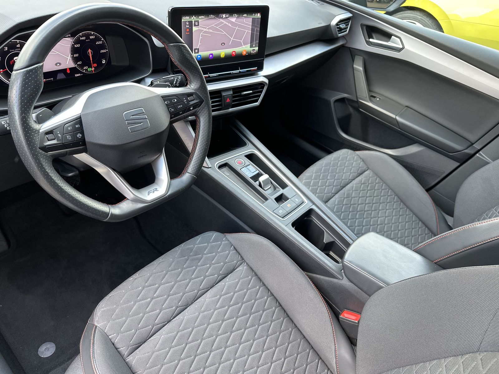 Fahrzeugabbildung SEAT Leon Sportstourer 2.0 TDI FR NAV+LED+V-COCK+PLA
