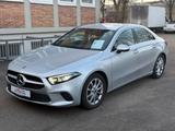 Mercedes-Benz A 180d Limousine Progressive LED Business 4,69%