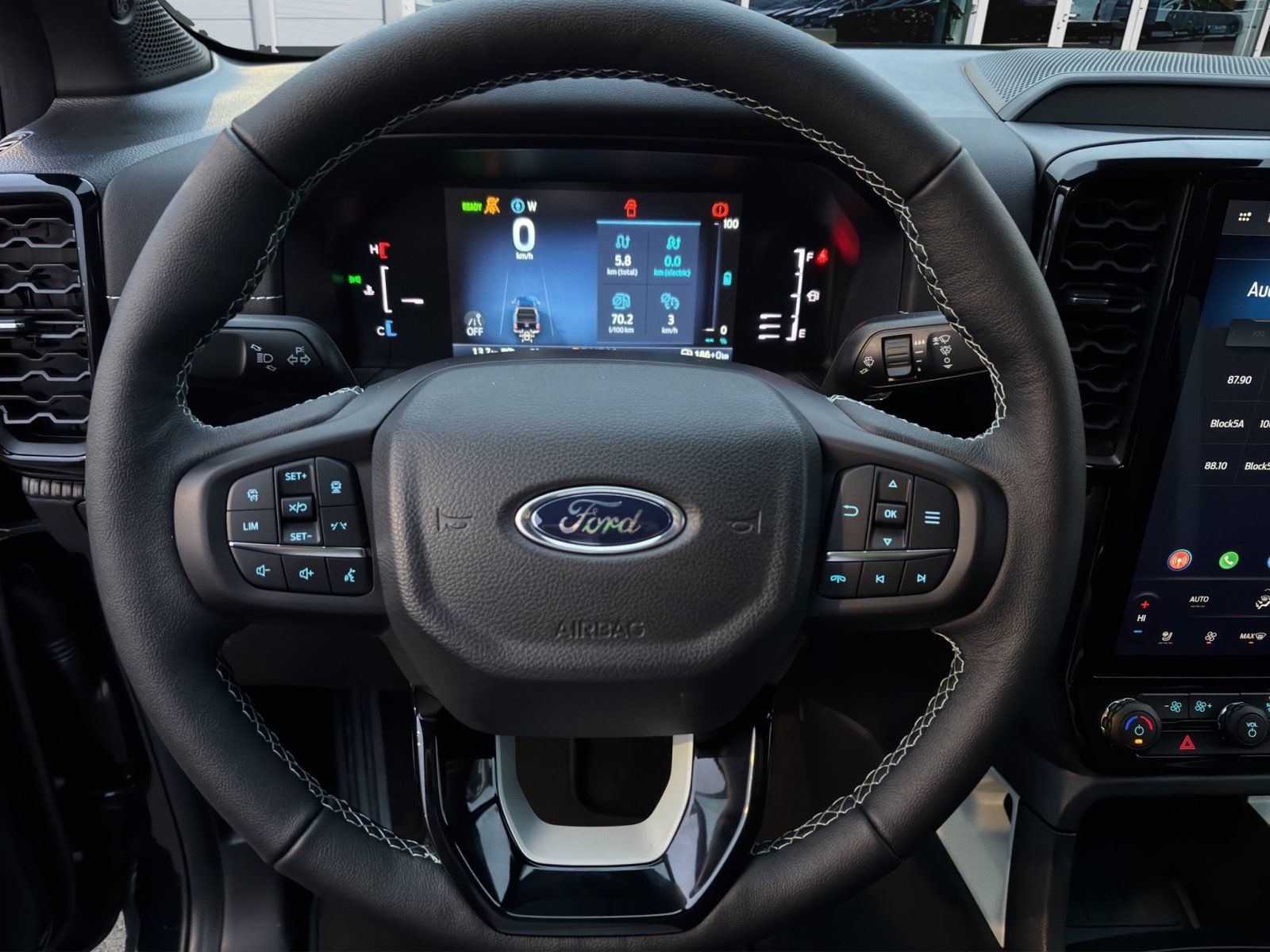 Fahrzeugabbildung Ford Ranger Plug-in-Hybrid Stormtrak e-4WD Doppelkab