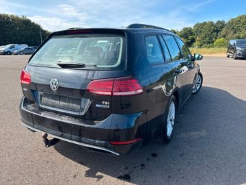 Volkswagen Golf - 6