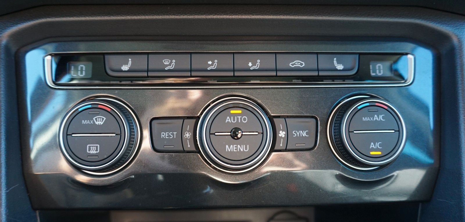 Fahrzeugabbildung Volkswagen Tiguan Comfortline BMT, LED,Navi,PDC, AHK el.