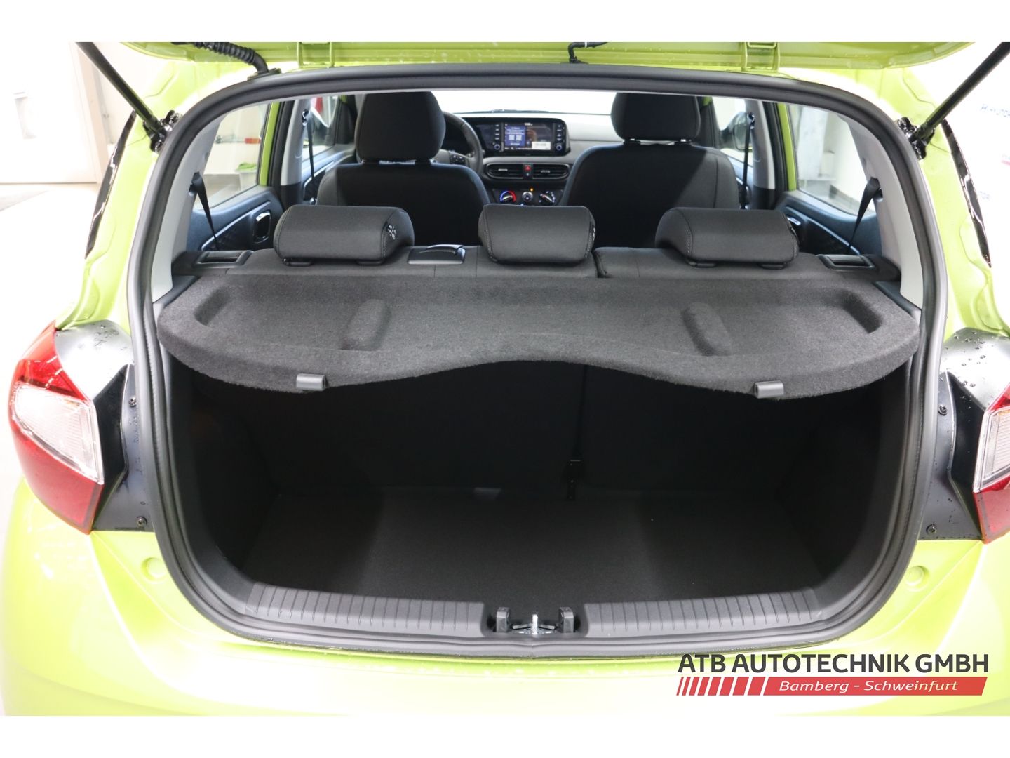 Fahrzeugabbildung Hyundai i10 Trend MY25 1.0 Benzin 63 PS 5-MT 2WD Navi Ap