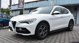 Alfa Romeo Stelvio Super Q4 Panoramadach - Alfa Romeo: Weiß