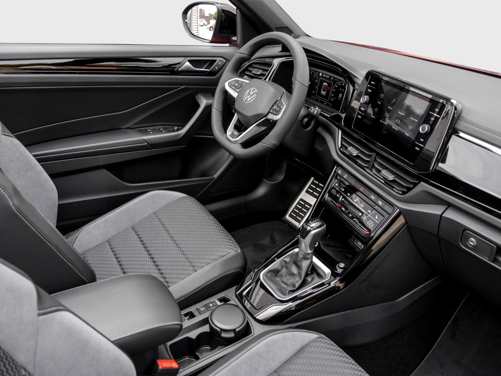 Volkswagen T-Roc Cabriolet R-Line 1.5 TSI DSG IQ.Light Navi imagem 3
