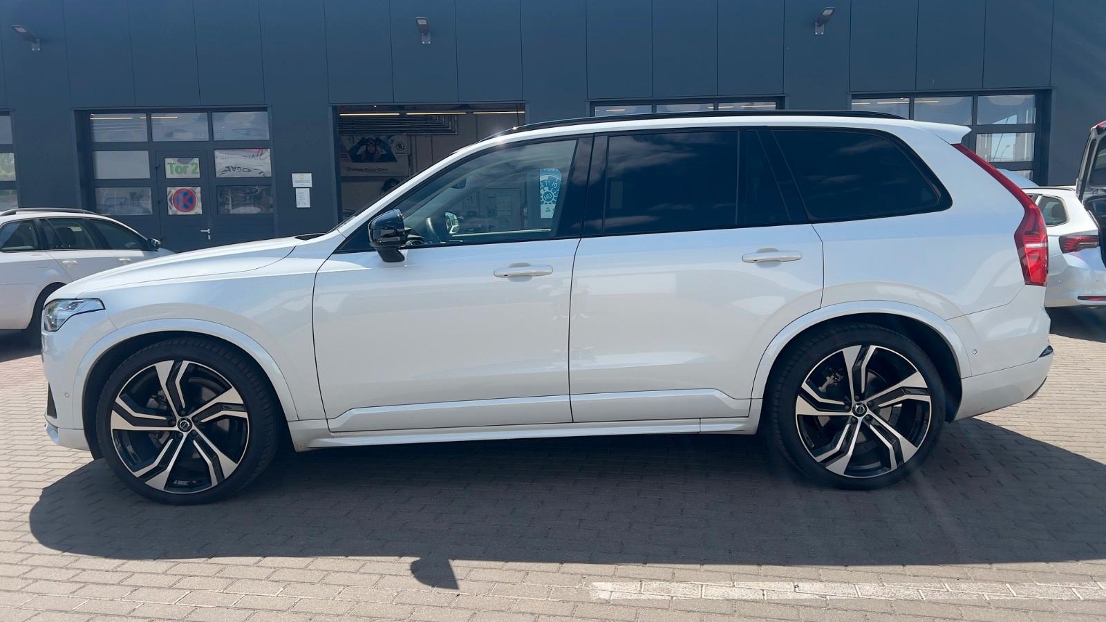 Volvo XC90 B5 D AWD Ultimate Dark*B&W*HUD*LUFT*AHK*ACC