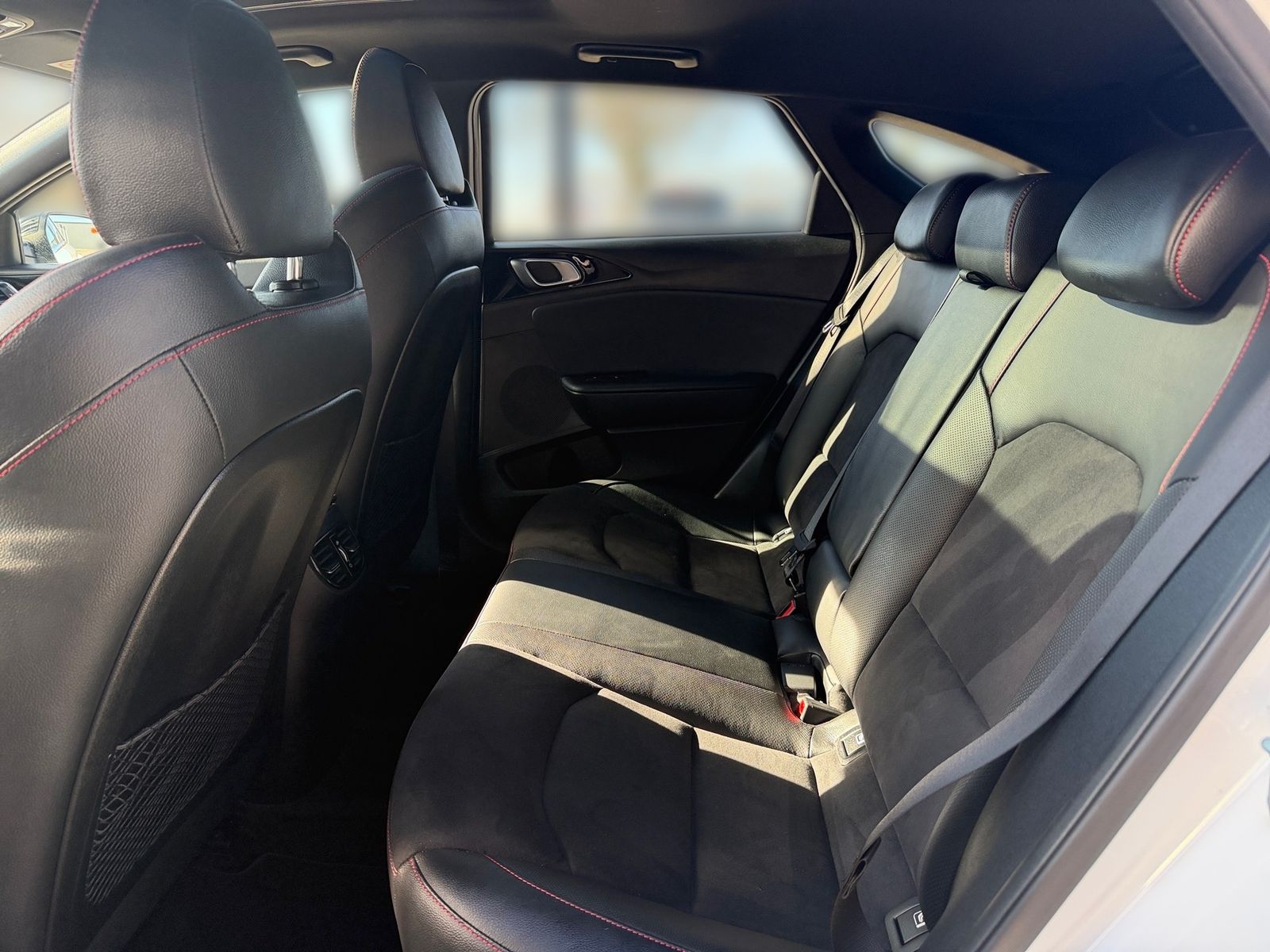 Fahrzeugabbildung Kia PROCEED 1.6T DCT7 GT NAV KOMF GD BASTUCK