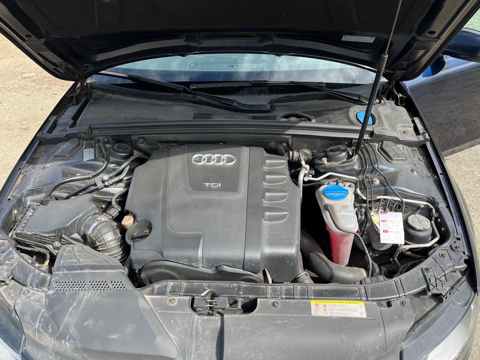 Audi A4 2010 — photo 8